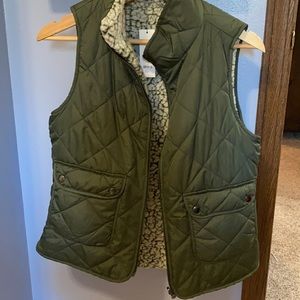 Reversible dark olive green padded vest Francescas